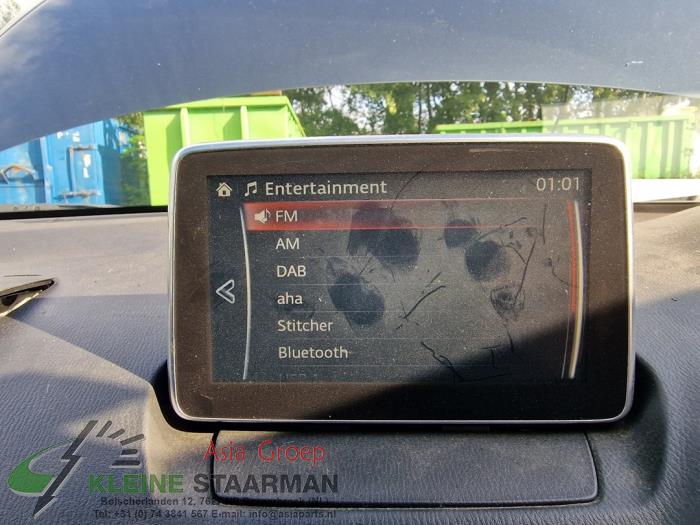 Mazda 2 1.5 SkyActiv-G 90 Sloopvoertuig (2016, Donker, Grijs)