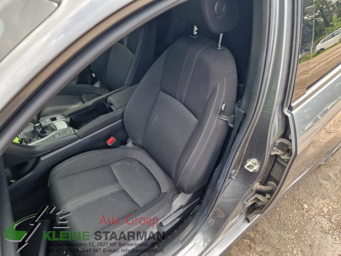 Honda Civic 1.0i VTEC Turbo 12V Sloopvoertuig (2017, Donker, Grijs)