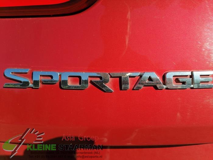 Kia Sportage 2.0 CRDi 136 16V VGT 4x4 Sloopvoertuig (2017, Rood)