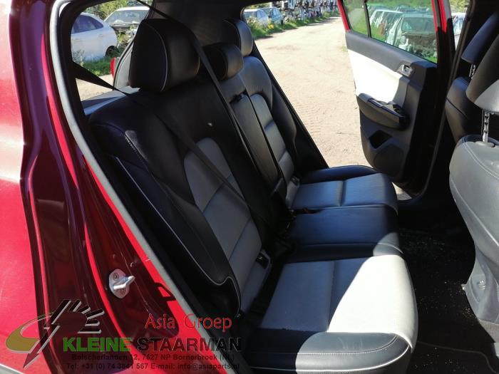 Kia Sportage 2.0 CRDi 136 16V VGT 4x4 Sloopvoertuig (2017, Rood)