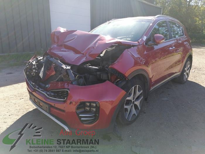 Kia Sportage 2.0 CRDi 136 16V VGT 4x4 Sloopvoertuig (2017, Rood)