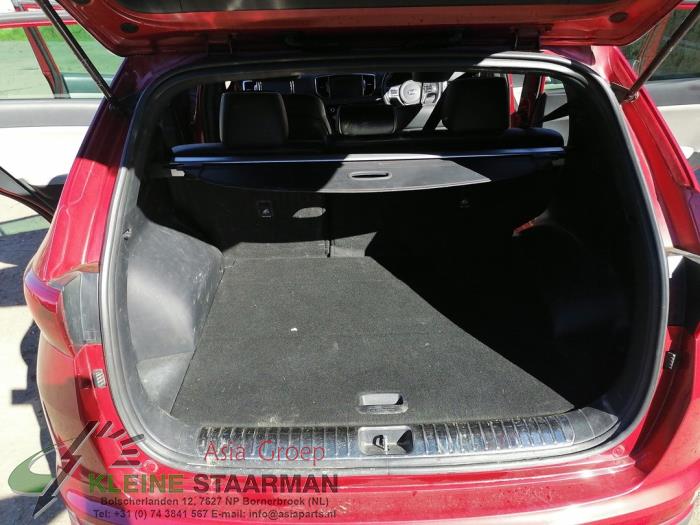 Kia Sportage 2.0 CRDi 136 16V VGT 4x4 Sloopvoertuig (2017, Rood)