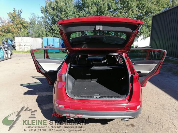 Kia Sportage 2.0 CRDi 136 16V VGT 4x4 Sloopvoertuig (2017, Rood)