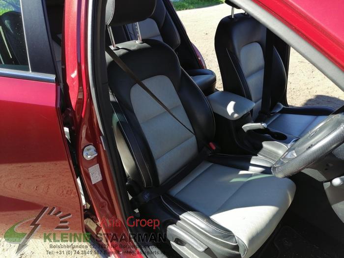 Kia Sportage 2.0 CRDi 136 16V VGT 4x4 Sloopvoertuig (2017, Rood)