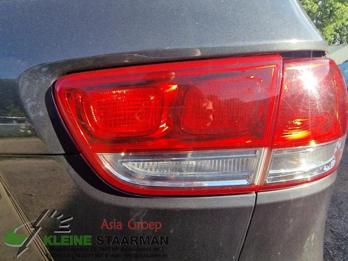 Kia Sorento III 2.2 CRDi 16V VGT 4x4 Sloopvoertuig (2016, Donker, Grijs)