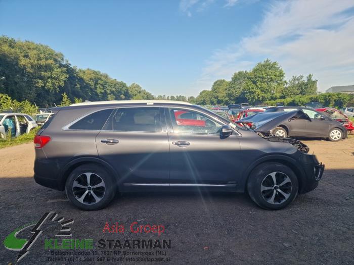 Kia Sorento III 2.2 CRDi 16V VGT 4x4 Sloopvoertuig (2016, Donker, Grijs)