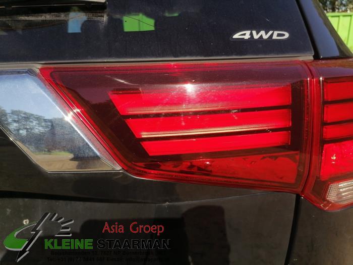 Mitsubishi Outlander 2.0 16V 4x4 Sloopvoertuig (2019, Zwart)