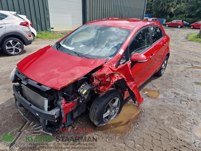 Kia Rio III 1.2 CVVT 16V Sloopvoertuig (2013, Rood)