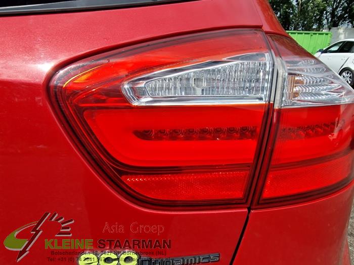 Kia Rio III 1.2 CVVT 16V Sloopvoertuig (2013, Rood)