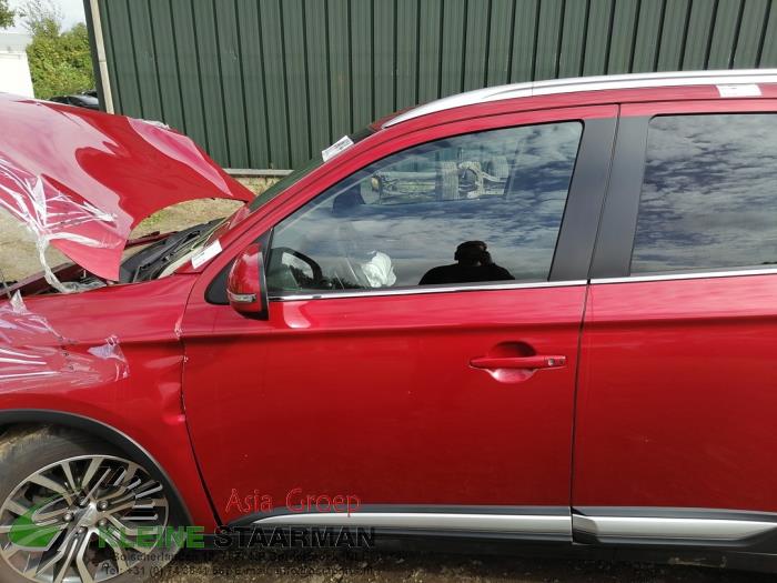 Mitsubishi Outlander 2.2 DI-D 16V Clear Tec 4x4 Sloopvoertuig (2018, Rood)