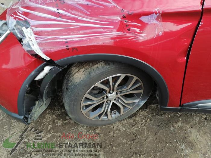 Mitsubishi Outlander 2.2 DI-D 16V Clear Tec 4x4 Sloopvoertuig (2018, Rood)
