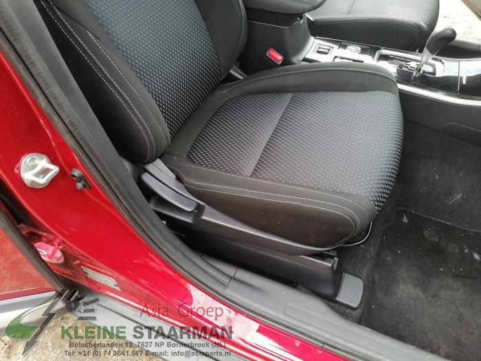 Mitsubishi Outlander 2.2 DI-D 16V Clear Tec 4x4 Sloopvoertuig (2018, Rood)