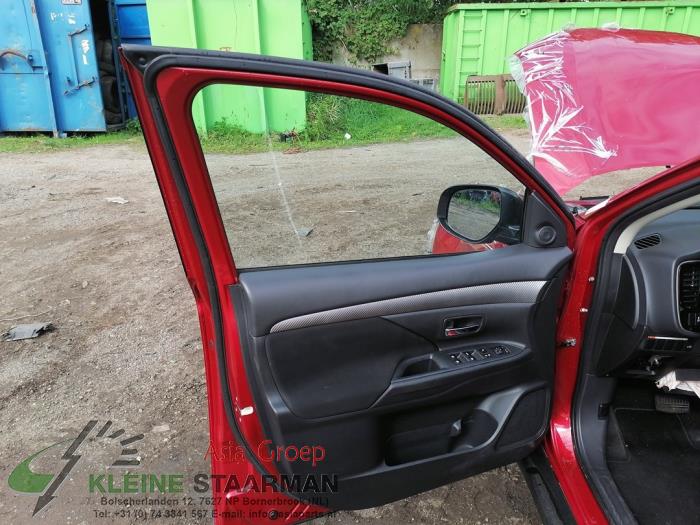 Mitsubishi Outlander 2.2 DI-D 16V Clear Tec 4x4 Sloopvoertuig (2018, Rood)