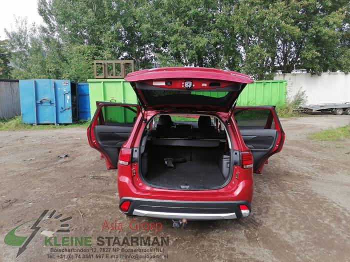 Mitsubishi Outlander 2.2 DI-D 16V Clear Tec 4x4 Sloopvoertuig (2018, Rood)