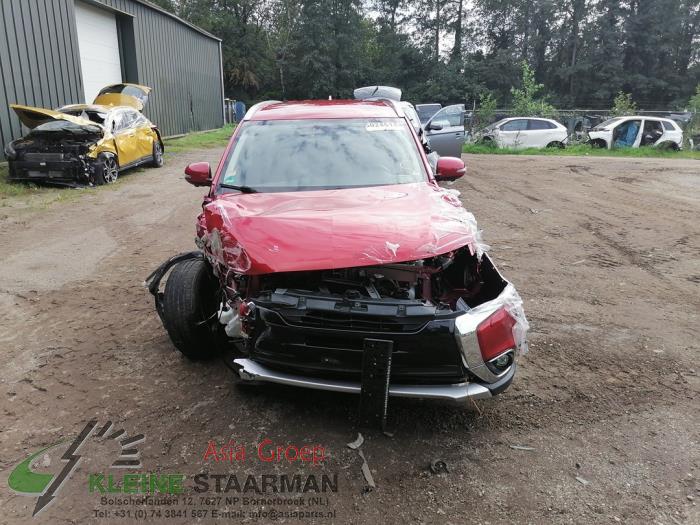 Mitsubishi Outlander 2.2 DI-D 16V Clear Tec 4x4 Sloopvoertuig (2018, Rood)