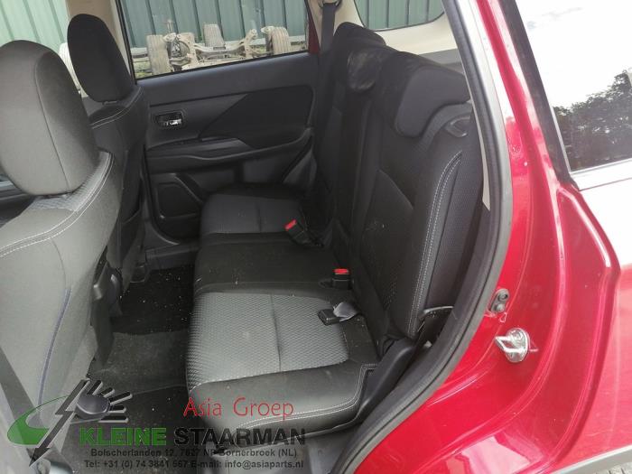 Mitsubishi Outlander 2.2 DI-D 16V Clear Tec 4x4 Sloopvoertuig (2018, Rood)