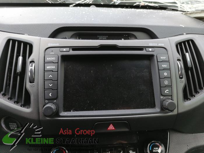 Kia Sportage 2.0 CVVT 16V 4x2 Sloopvoertuig (2013, Zwart)