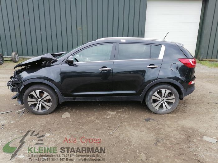 Kia Sportage 2.0 CVVT 16V 4x2 Sloopvoertuig (2013, Zwart)