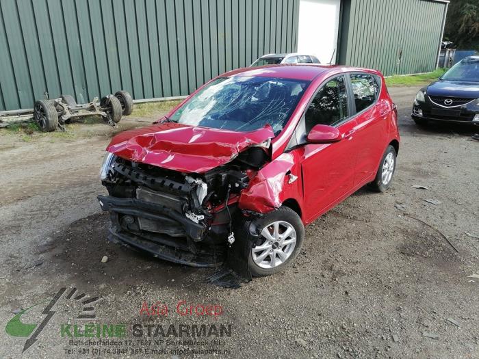 Hyundai i10 1.0 12V Sloopvoertuig (2018, Rood)