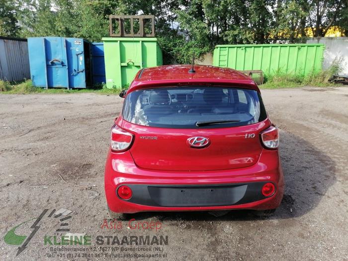 Hyundai i10 1.0 12V Sloopvoertuig (2018, Rood)