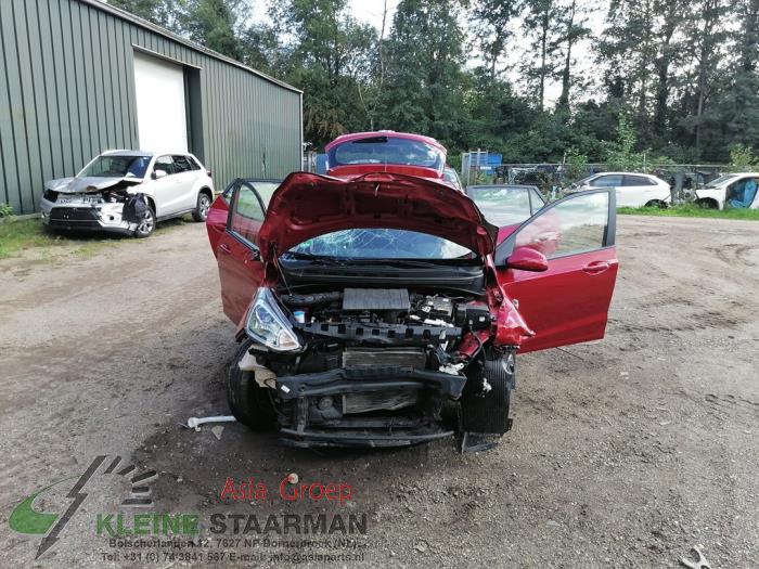 Hyundai i10 1.0 12V Sloopvoertuig (2018, Rood)