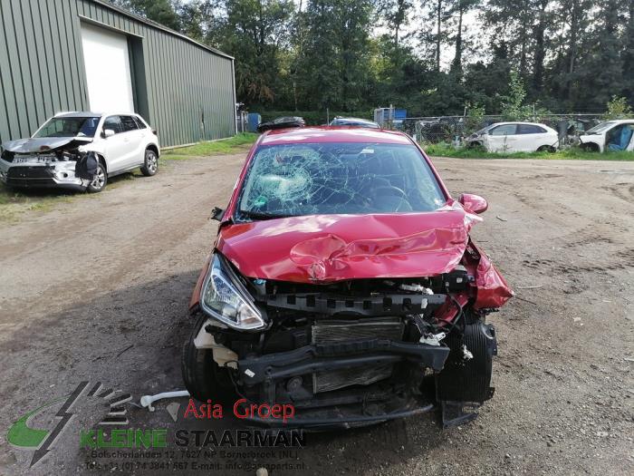 Hyundai i10 1.0 12V Sloopvoertuig (2018, Rood)