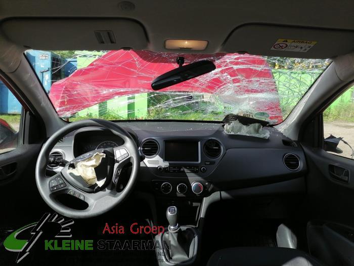 Hyundai i10 1.0 12V Sloopvoertuig (2018, Rood)