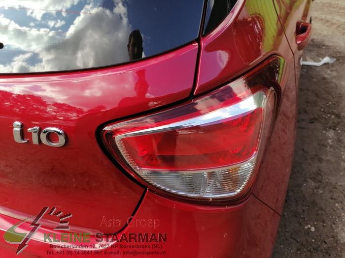 Hyundai i10 1.0 12V Sloopvoertuig (2018, Rood)