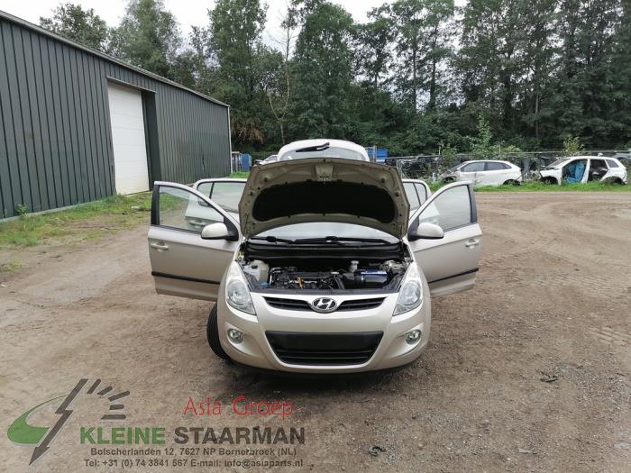 Hyundai i20 1.2i 16V Sloopvoertuig (2010, Grijs)