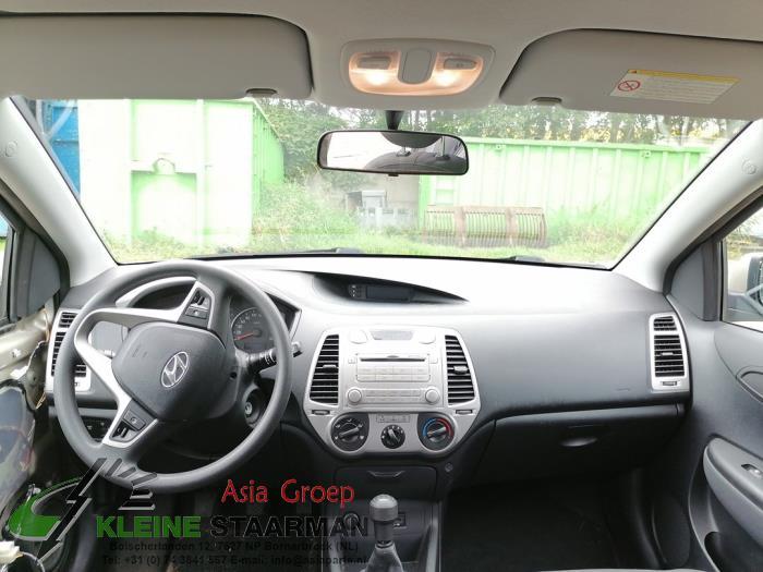 Hyundai i20 1.2i 16V Sloopvoertuig (2010, Grijs)