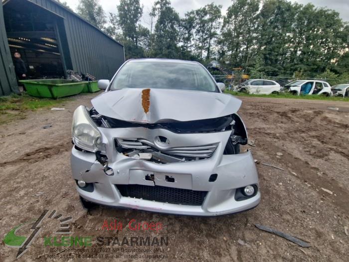 Toyota Verso 1.8 16V VVT-i Sloopvoertuig (2013, Grijs)