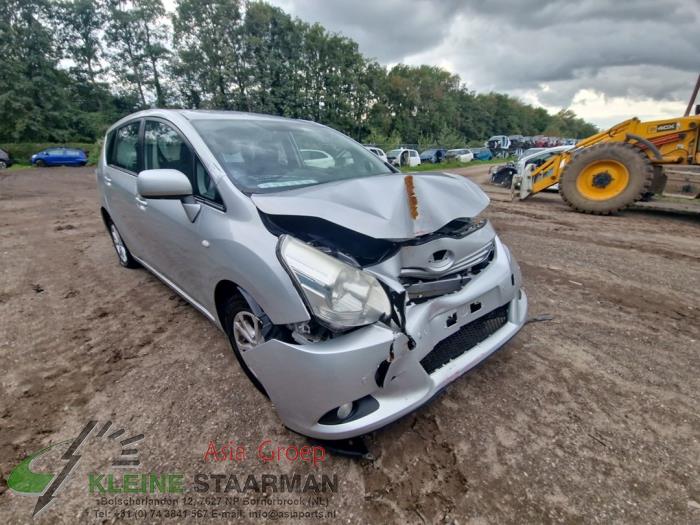 Toyota Verso 1.8 16V VVT-i Sloopvoertuig (2013, Grijs)