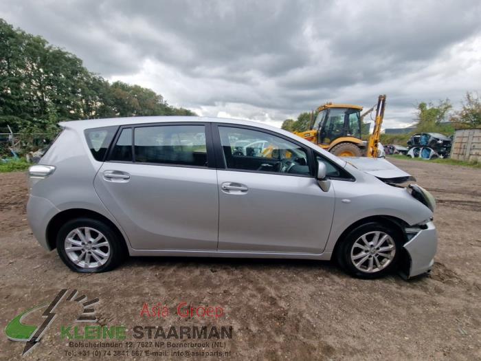 Toyota Verso 1.8 16V VVT-i Sloopvoertuig (2013, Grijs)
