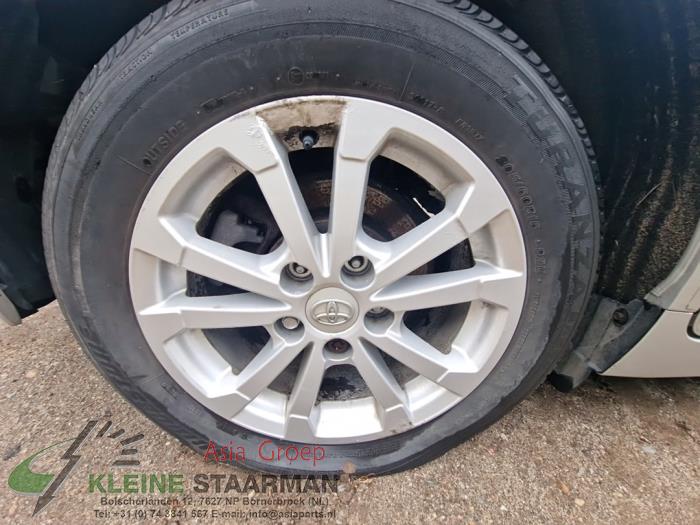 Toyota Verso 1.8 16V VVT-i Sloopvoertuig (2013, Grijs)