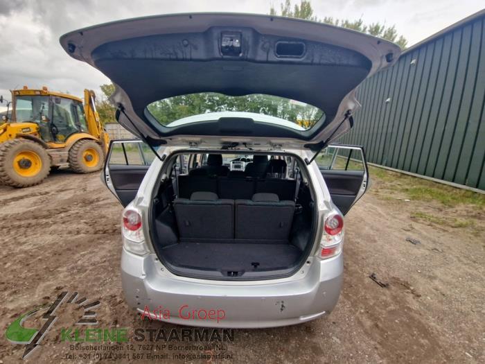 Toyota Verso 1.8 16V VVT-i Sloopvoertuig (2013, Grijs)