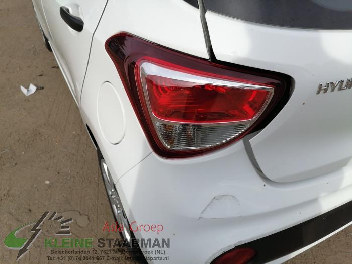 Hyundai i10 1.0 12V Sloopvoertuig (2018, Wit)