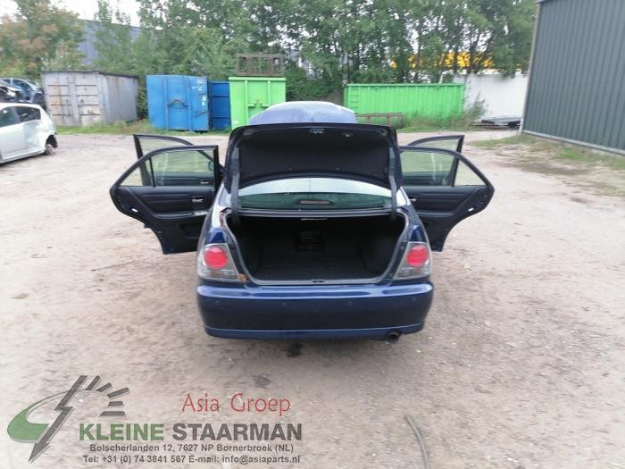 Lexus IS 200 2.0 24V Sloopvoertuig (2005, Blauw)