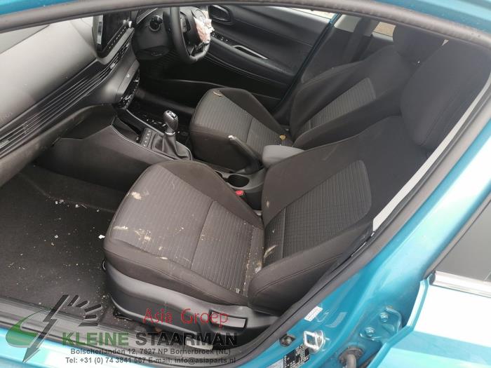 Hyundai i20 1.0 T-GDI 100 Mild Hybrid 48V 12V Sloopvoertuig (2022, Turquoise)