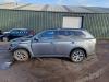 Mitsubishi Outlander 2.0 16V PHEV 4x4 Sloopvoertuig (2015, Donker, Grijs)