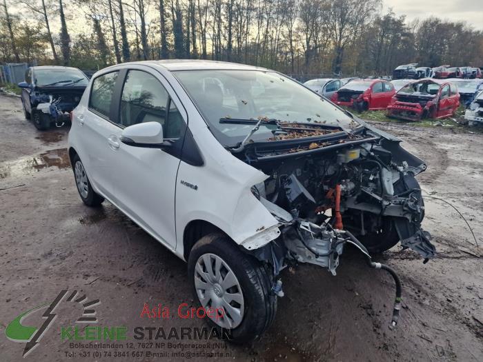 Toyota Yaris III 1.5 16V Hybrid Sloopvoertuig (2015, Wit)