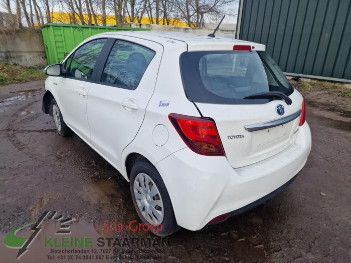 Toyota Yaris III 1.5 16V Hybrid Sloopvoertuig (2015, Wit)