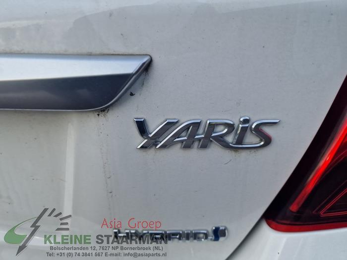 Toyota Yaris III 1.5 16V Hybrid Sloopvoertuig (2015, Wit)