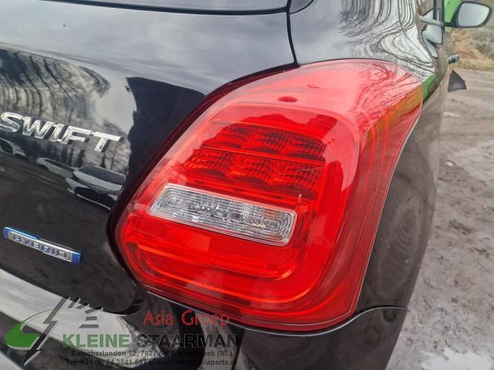 Suzuki Swift 1.0 Booster Jet Turbo 12V SHVS Sloopvoertuig (2019, Zwart)