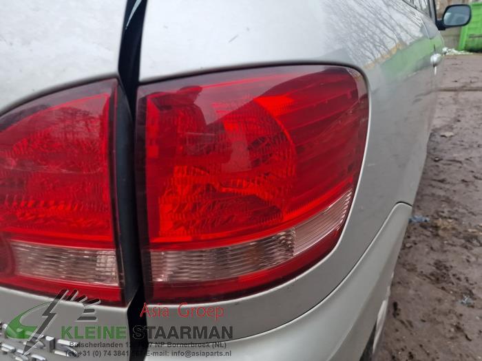Toyota Avensis Verso 2.0 16V VVT-i D-4 Sloopvoertuig (2003, Grijs)