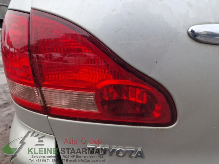 Toyota Avensis Verso 2.0 16V VVT-i D-4 Sloopvoertuig (2003, Grijs)