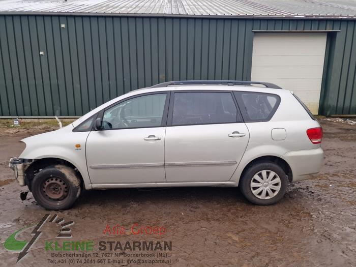 Toyota Avensis Verso 2.0 16V VVT-i D-4 Sloopvoertuig (2003, Grijs)