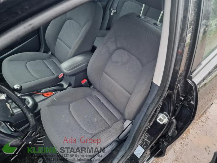 Kia Rio III 1.2 CVVT 16V Sloopvoertuig (2012, Zwart)