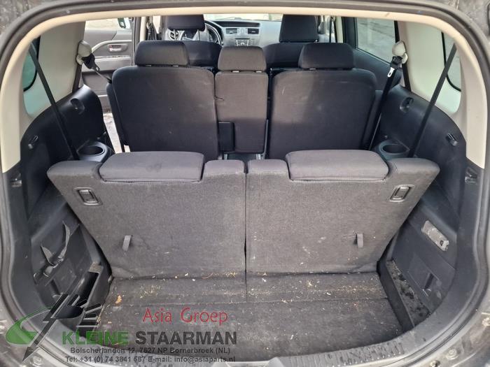 Mazda 5 2.0i 16V Sloopvoertuig (2011, Zwart)