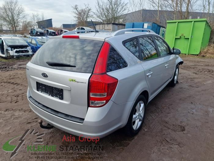 Kia Cee'd Sporty Wagon 1.4 16V Sloopvoertuig (2010, Grijs)