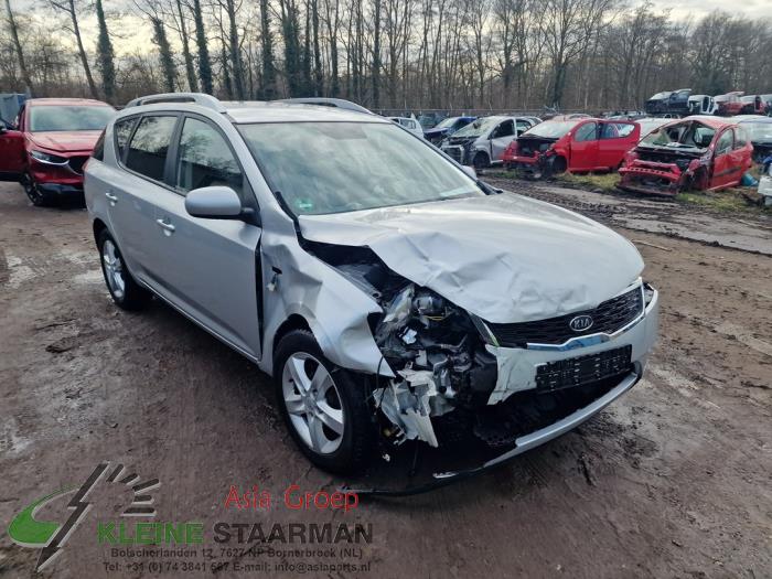 Kia Cee'd Sporty Wagon 1.4 16V Sloopvoertuig (2010, Grijs)